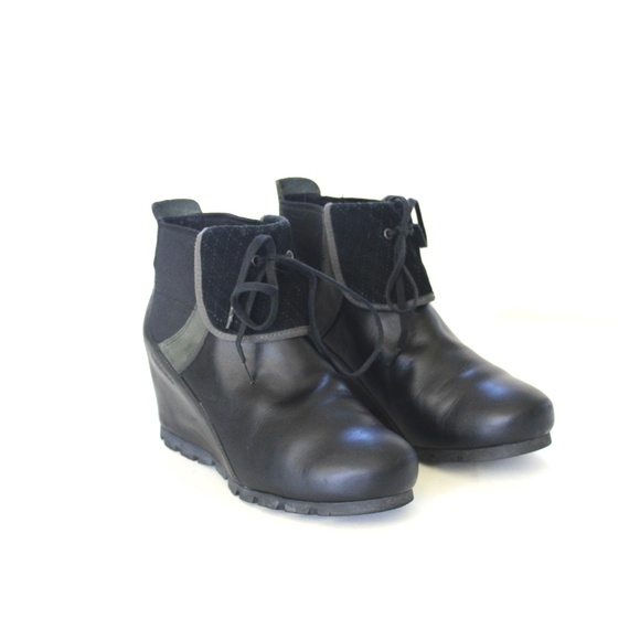 Merrell Eve Wedgetarian Cuffed Wedge Ankle Booties - Picture 2 of 7